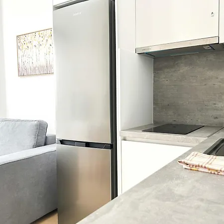 High 1186 Apartment *