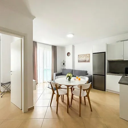 High 1186 Apartment *
